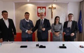 thumb_img_5787.1334x750_q85_crop-scale