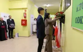 UROCZYSTOŚĆ OBCHOD&Oacute;W XV ROCZNICY NADANIA IM.PROF. KAROLA OLSZEWSKIEGO W BRONISZOWIE ORAZ ODDANIE DO UŻYTKU BOISKA SPORTOWEGO 6