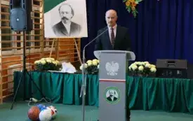 UROCZYSTOŚĆ OBCHOD&Oacute;W XV ROCZNICY NADANIA IM.PROF. KAROLA OLSZEWSKIEGO W BRONISZOWIE ORAZ ODDANIE DO UŻYTKU BOISKA SPORTOWEGO 13