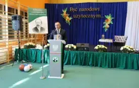 UROCZYSTOŚĆ OBCHOD&Oacute;W XV ROCZNICY NADANIA IM.PROF. KAROLA OLSZEWSKIEGO W BRONISZOWIE ORAZ ODDANIE DO UŻYTKU BOISKA SPORTOWEGO 14