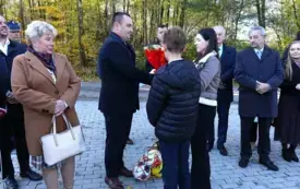 UROCZYSTOŚĆ OBCHOD&Oacute;W XV ROCZNICY NADANIA IM.PROF. KAROLA OLSZEWSKIEGO W BRONISZOWIE ORAZ ODDANIE DO UŻYTKU BOISKA SPORTOWEGO 28